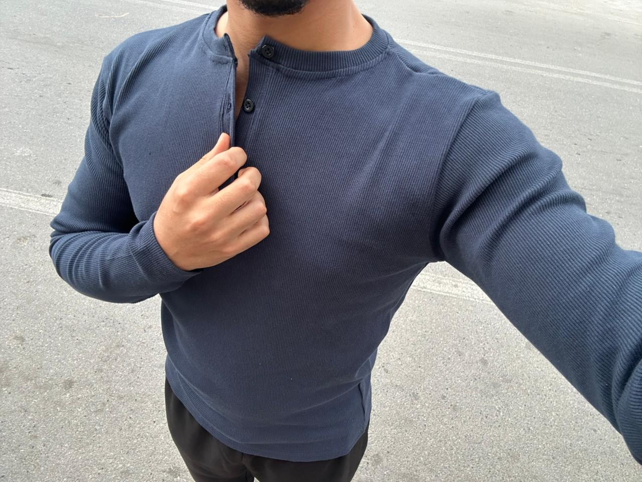 Long sleeves Henley shirt